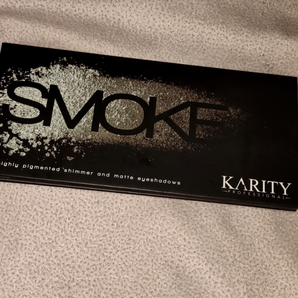 Karity smoke palette